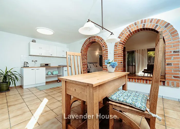 Lavender House Apartment